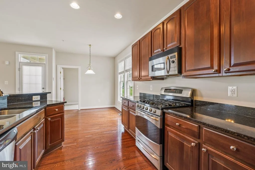 Photo of 4104 TOTTENHAM STREET