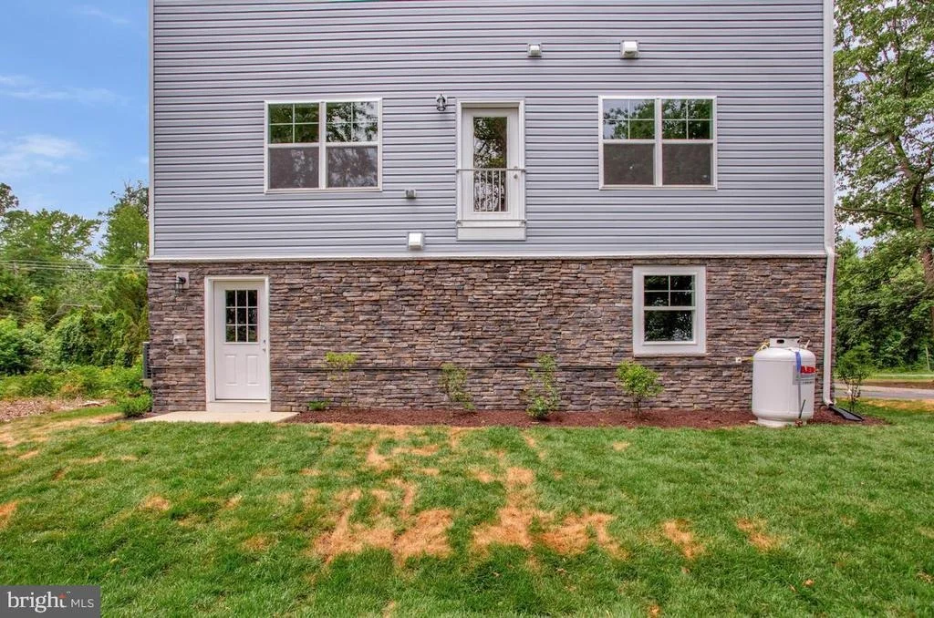 Photo of 721 NOLLMEYER ROAD