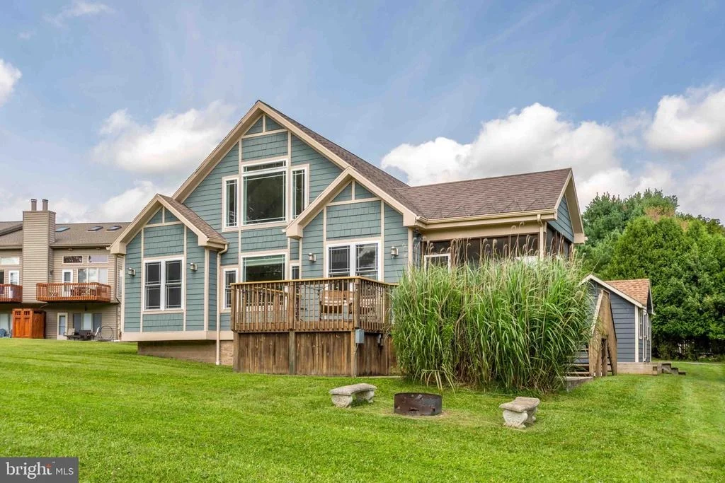 Photo of 296 LAKE POINTE DRIVE