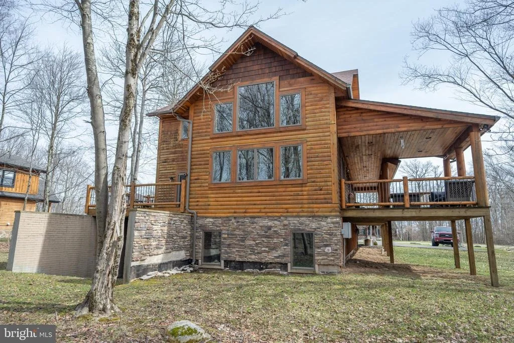 Photo of 276 SUNDANCE WAY