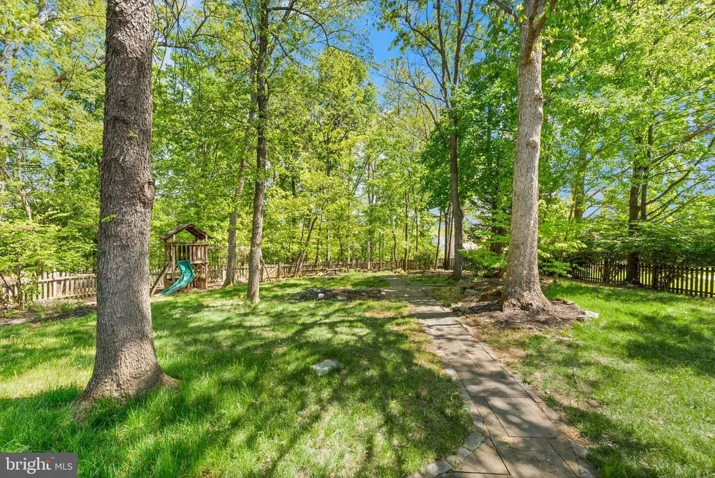 Photo of 817 KENNETH PLACE SE