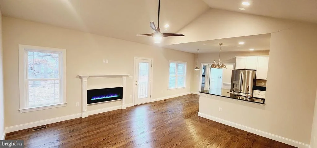 Photo of 7946 ROGUES ROAD
