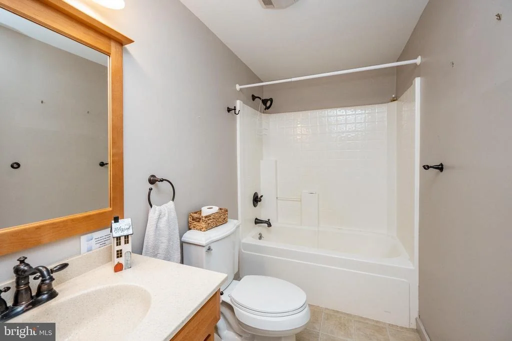Photo of 32 HAZELHURST LANE