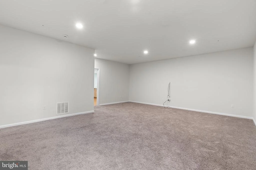 Photo of 9318 SYDNEY WAY