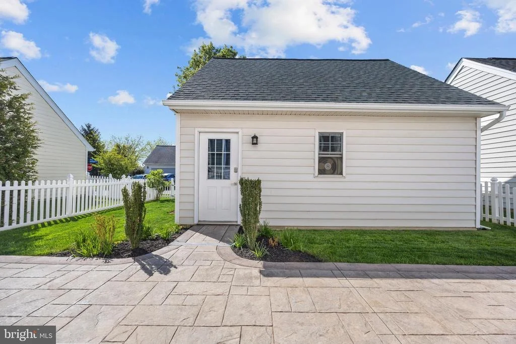 Photo of 42583 PELICAN DRIVE