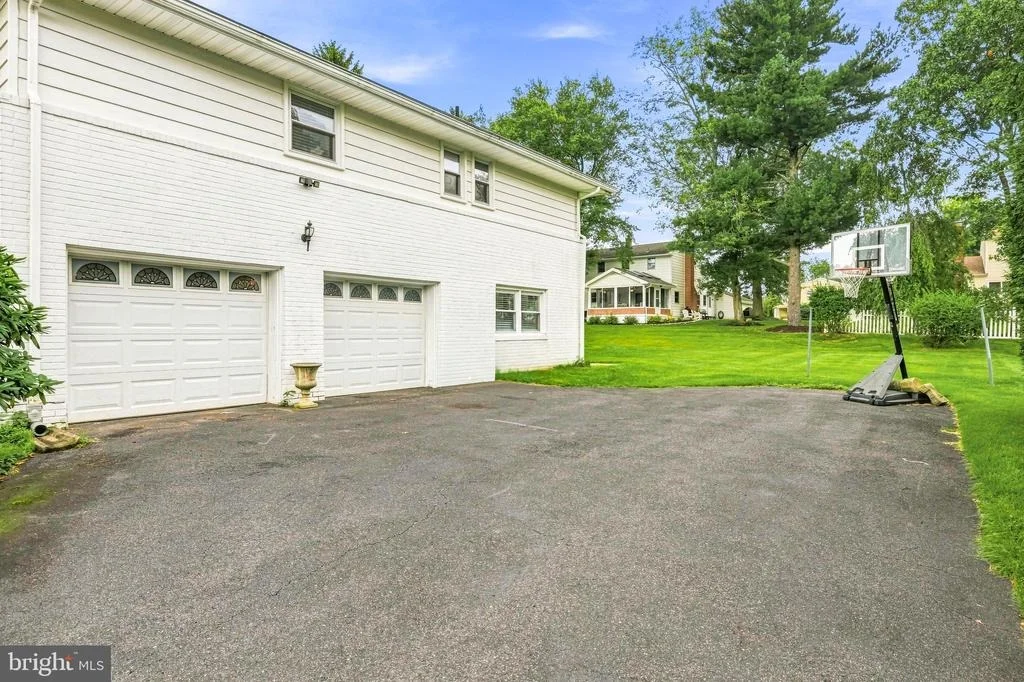 Photo of 2500 SALEM DRIVE