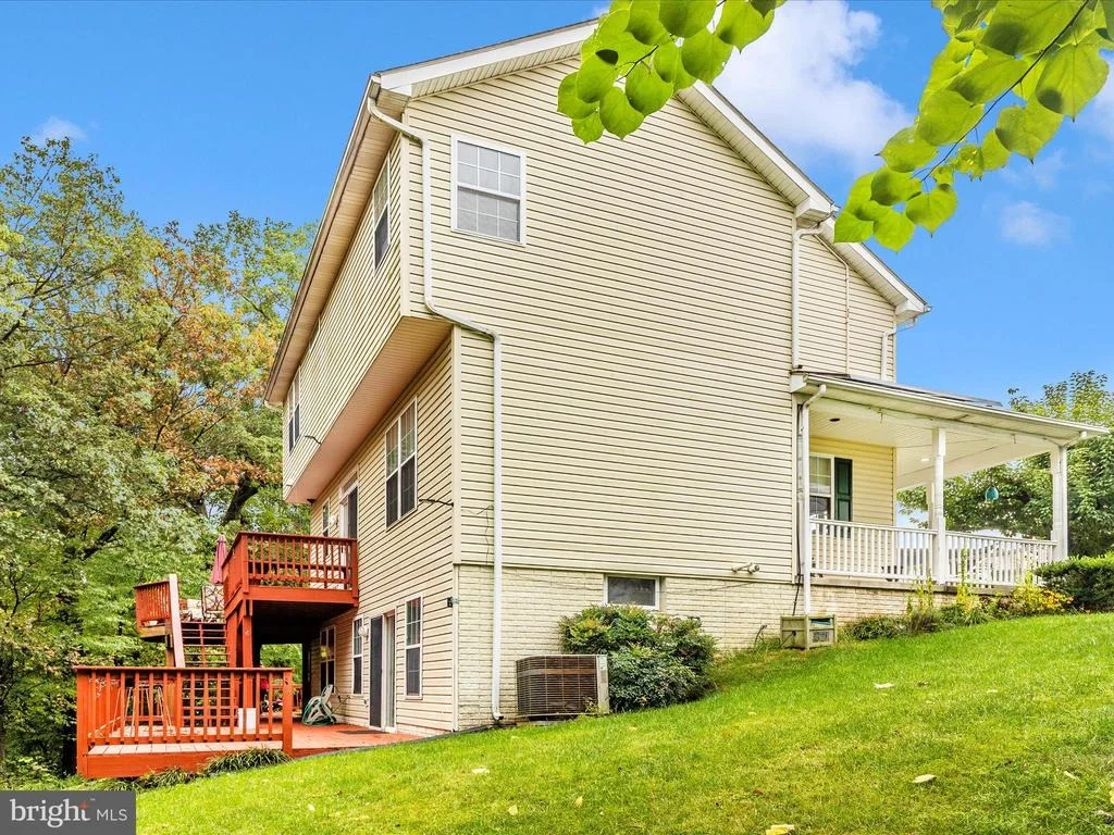 Photo of 5732 CRESTRIDGE COURT