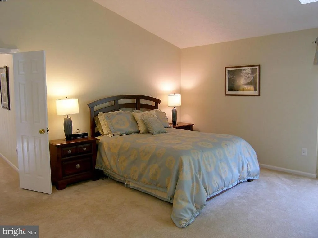 Photo of 127 BOOKHAM LANE