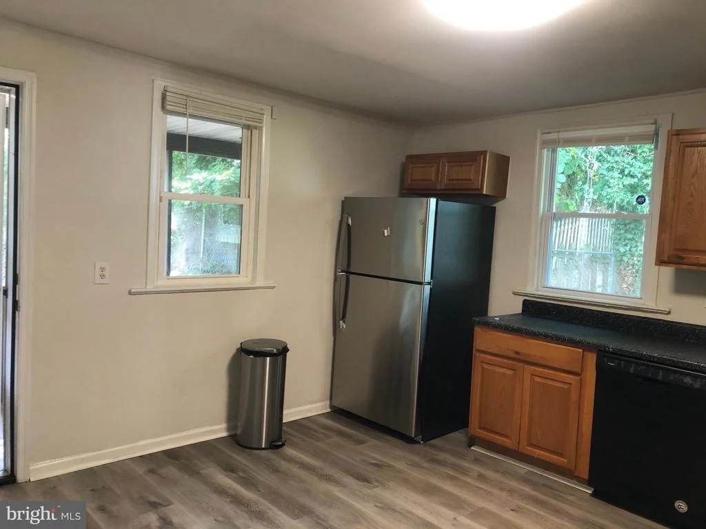 Photo of 516 MENTOR AVENUE