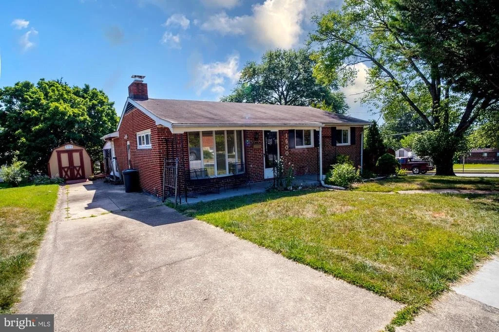 Photo of 1600 CLARIDGE AVENUE