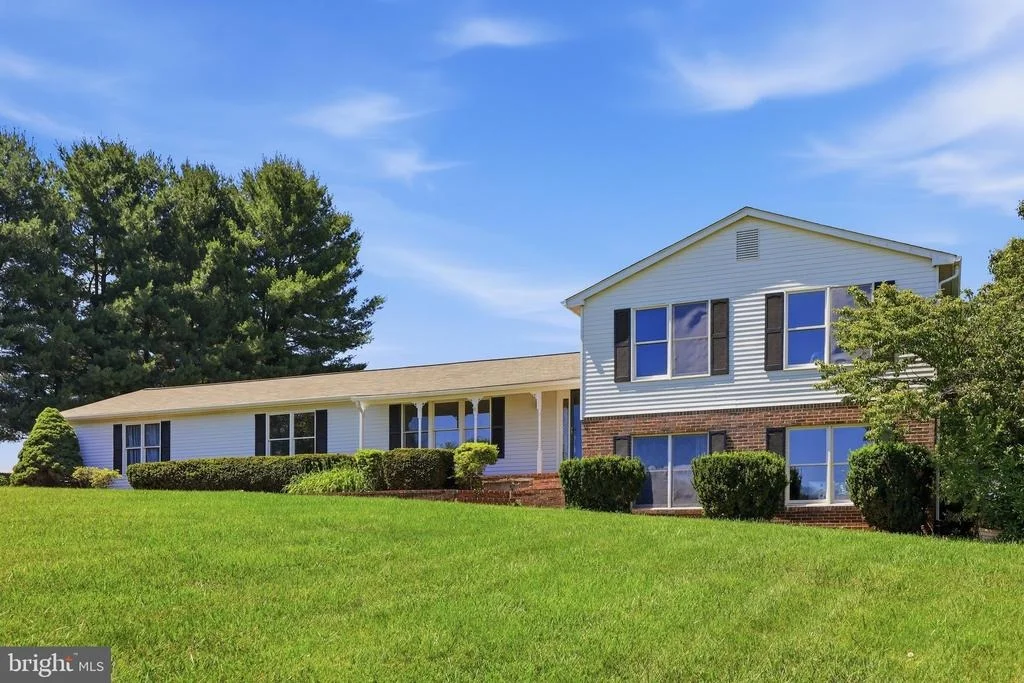 Photo of 3814 BOTELER ROAD