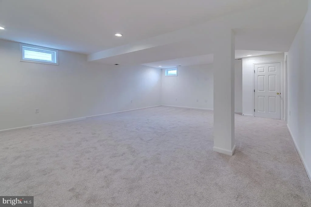 Photo of 327 CARLTON DRIVE