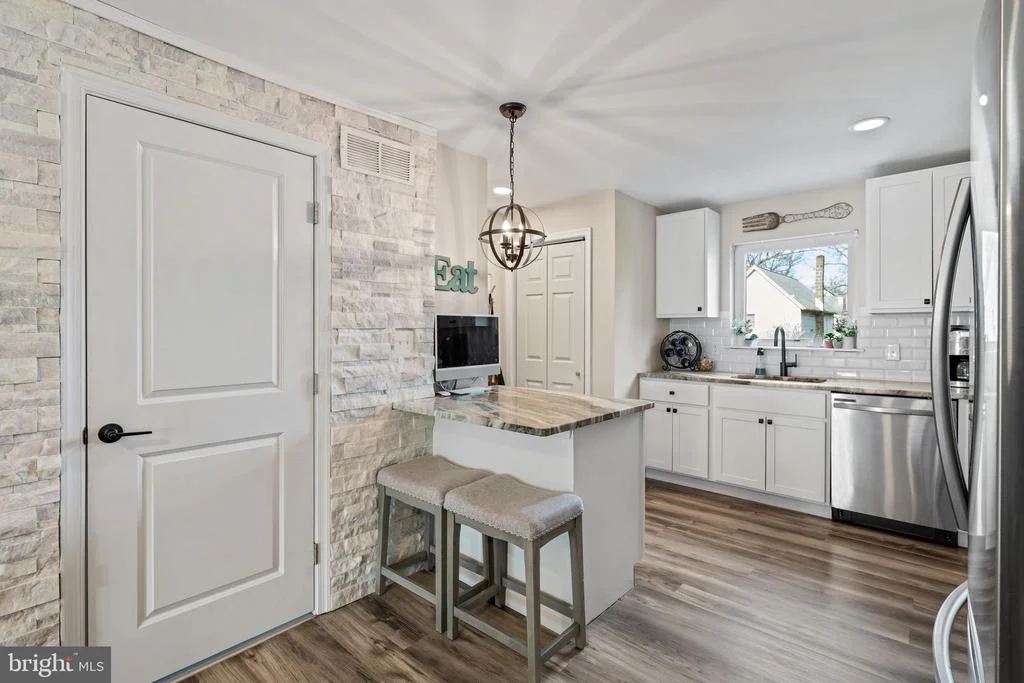Photo of 215 BOULEVARD AVENUE