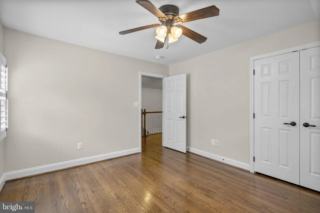 Photo of 710 WOODSIDE PARKWAY