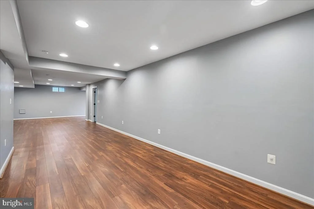 Photo of 320 N CONSTITUTION WAY