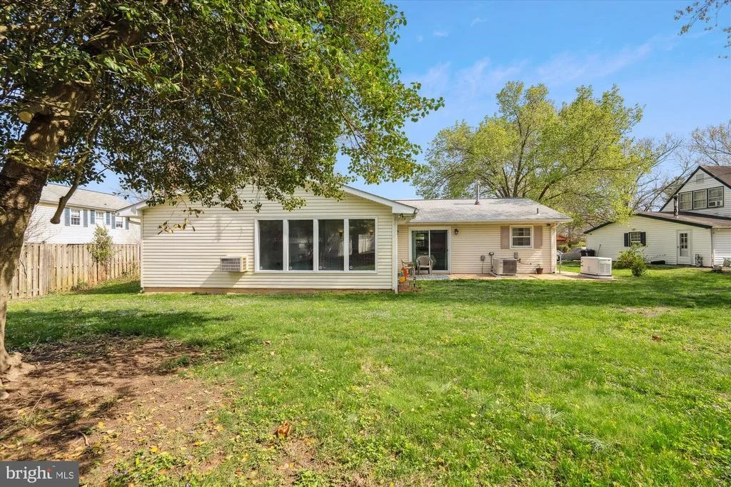 Photo of 12200 ROUND TREE LANE