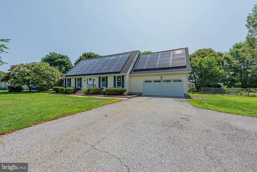 Photo of 30 LEXINGTON DRIVE
