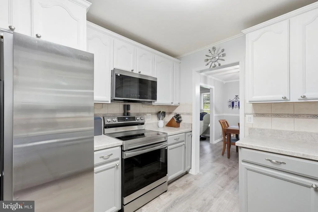 Photo of 8114 HILLCREST DRIVE