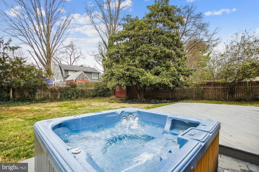 Photo of 7926 JACKSON ROAD