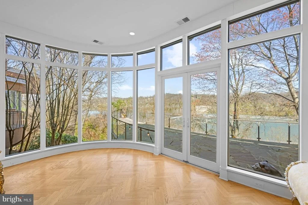 Photo of 1159 CREST LANE