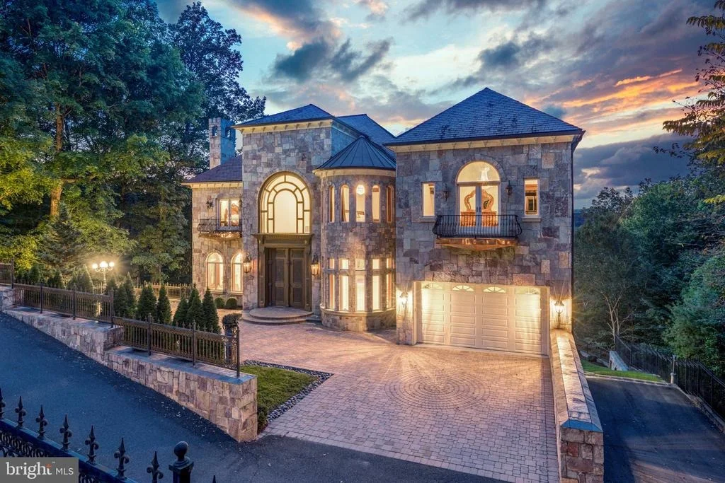 Photo of 612 RIVERCREST DRIVE