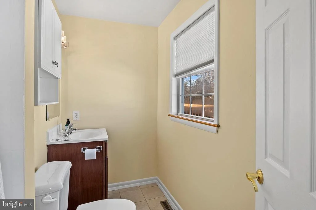 Photo of 982 HIGHPOINT DRIVE