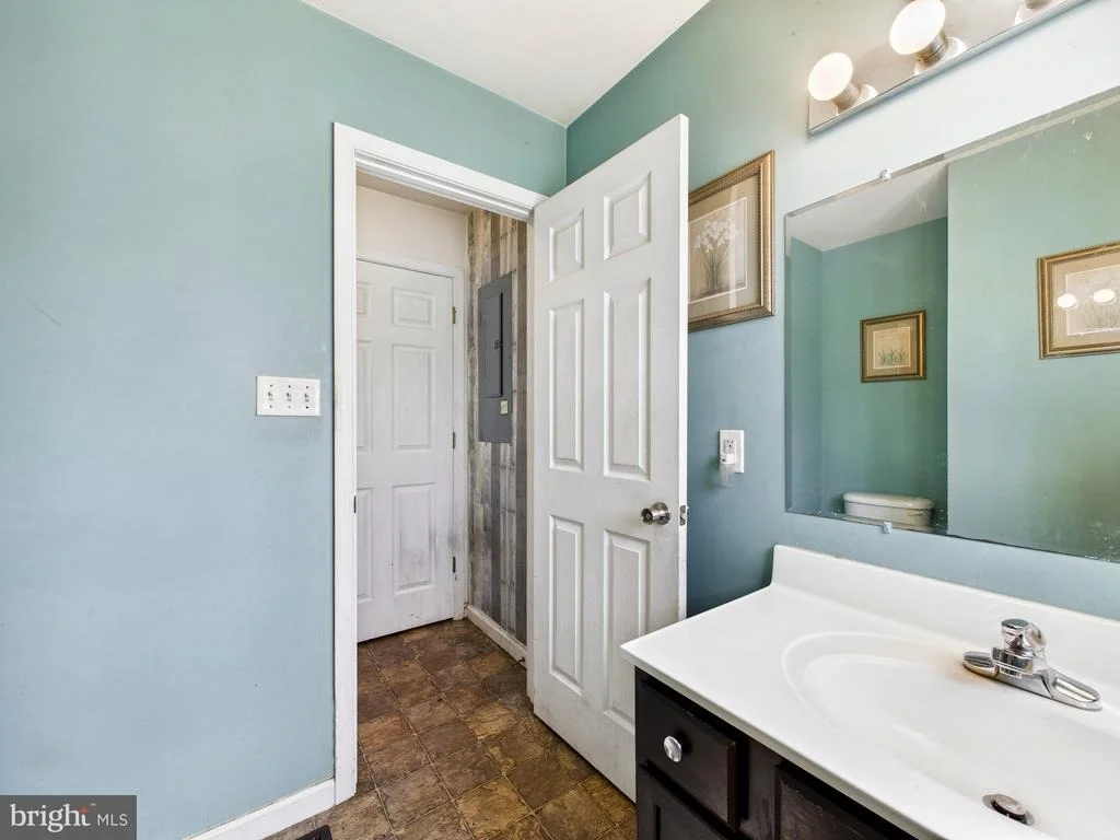 Photo of 1176 W 6TH STREET