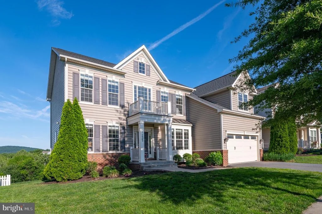 Photo of 1135 DARGON QUARRY LANE