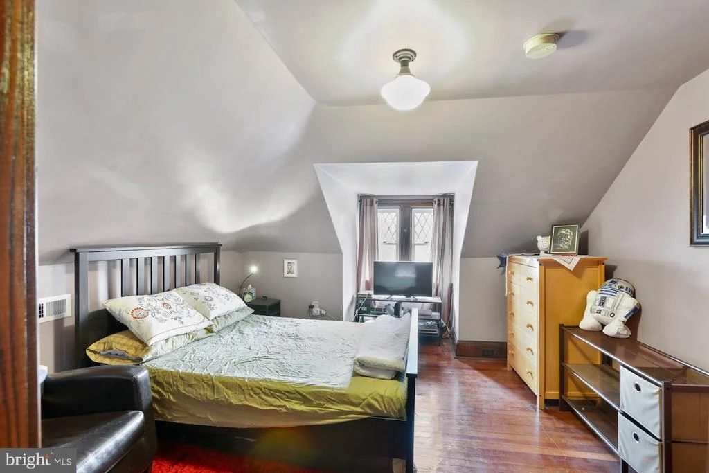 Photo of 521 ELM STREET