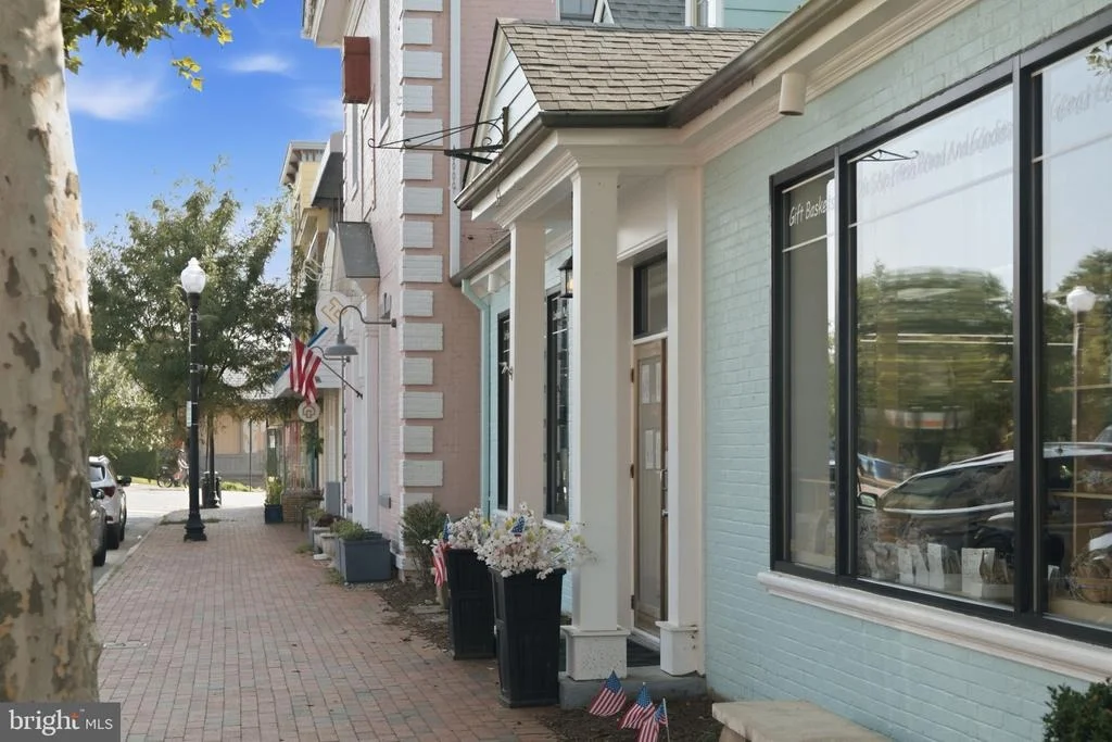 Photo of 1106 MONROE STREET