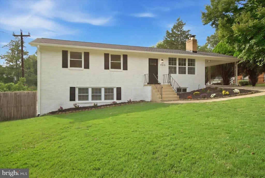 Photo of 9013 PINEHURST DRIVE