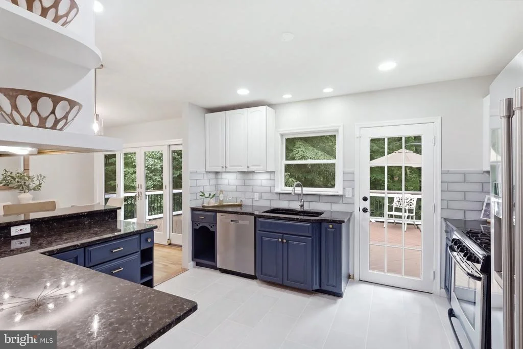 Photo of 7113 HADLOW COURT