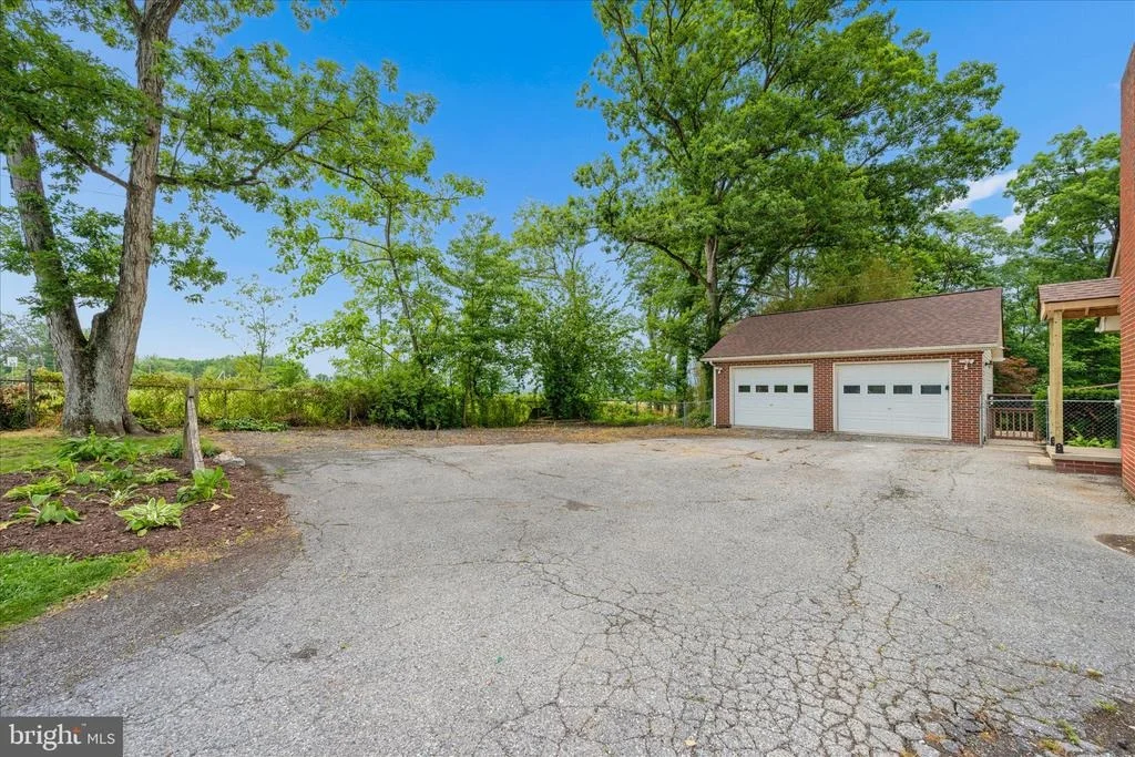 Photo of 7052 LINGANORE ROAD