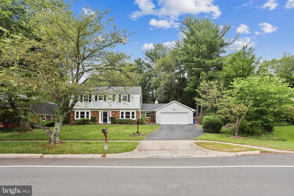 Photo of 14020 RIPPLING BROOK DRIVE