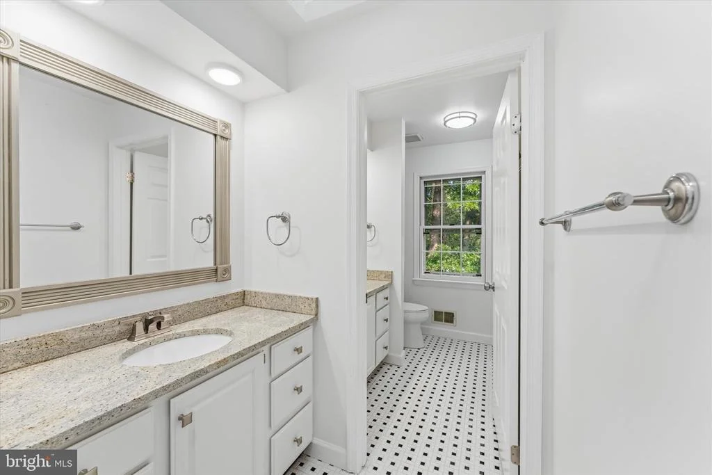 Photo of 15251 EAGLE TAVERN WAY