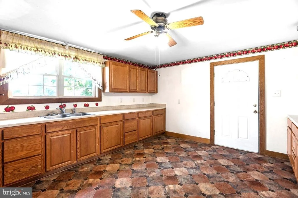 Photo of 2974 MARTINSBURG