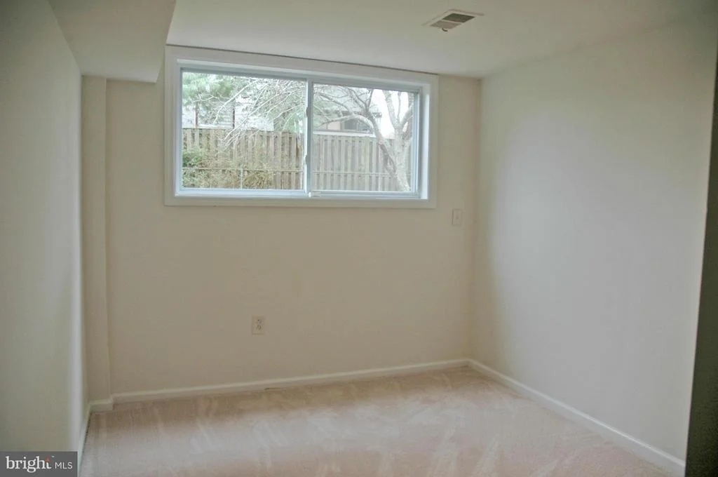 Photo of 403 PICKETT LANE