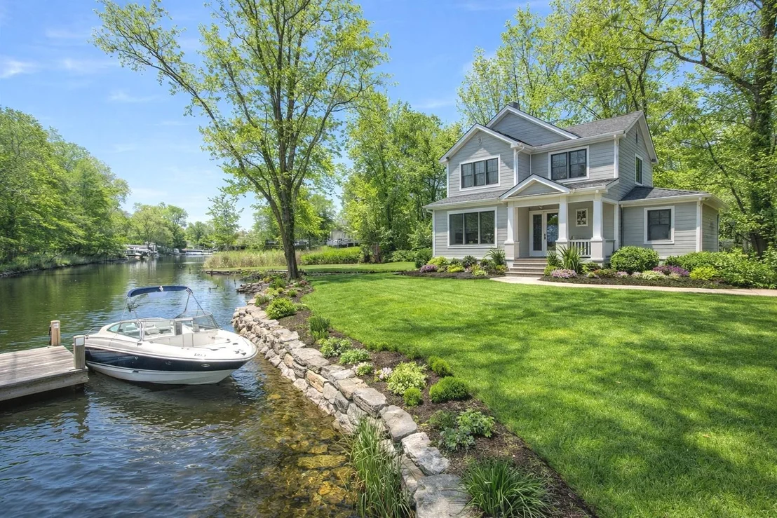 Photo of 4180 SHOREHAM BEACH ROAD