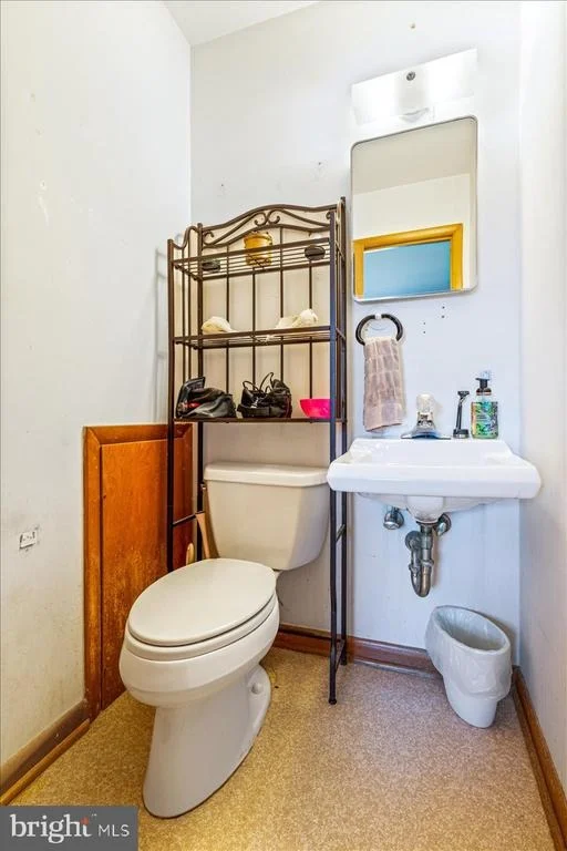 Photo of 8002 SUNNYBROOK COURT