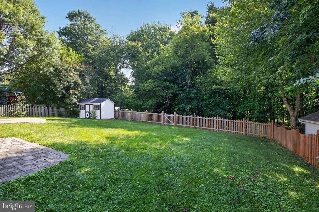 Photo of 5630 ROUNDTREE LANE