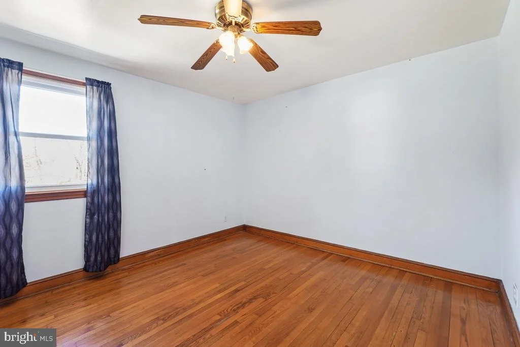Photo of 18208 MUNCASTER ROAD