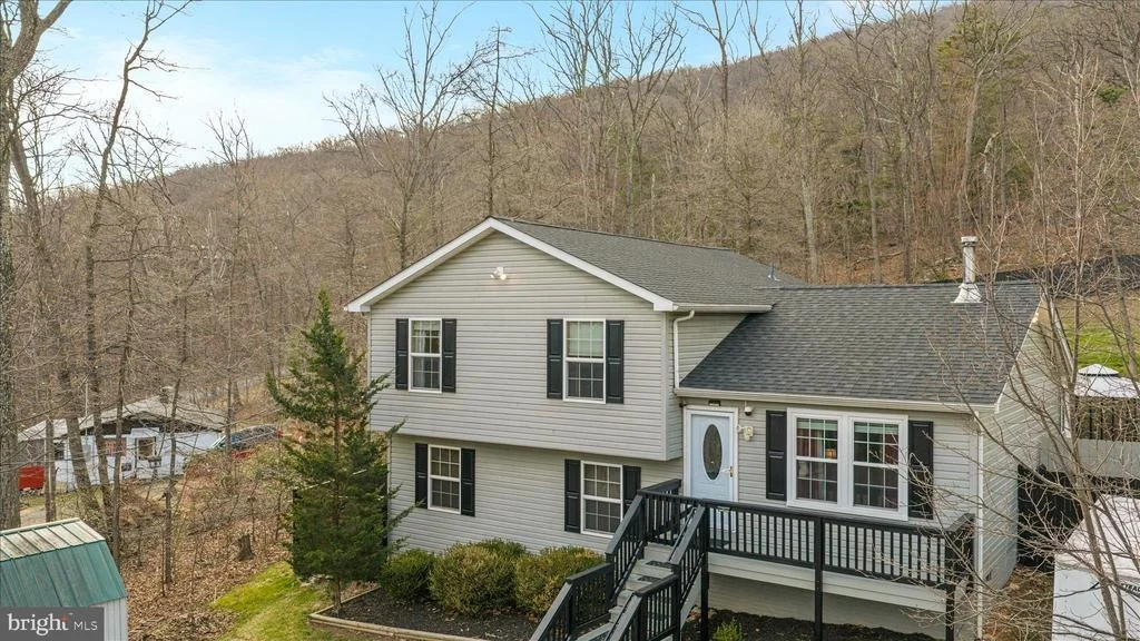 Photo of 109 HURON TRAIL