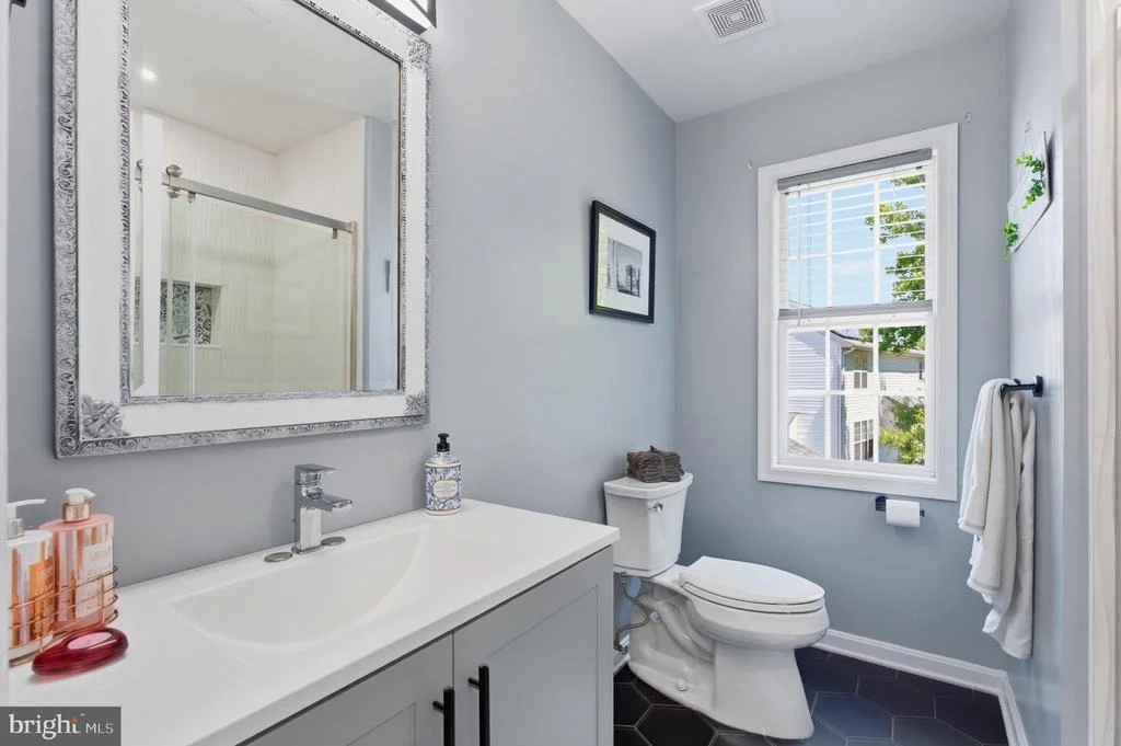 Photo of 10654 ASHFORD CIRCLE