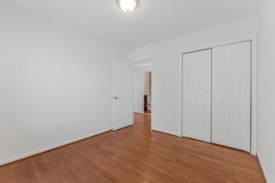Photo of 3683 BLENHEIM BOULEVARD