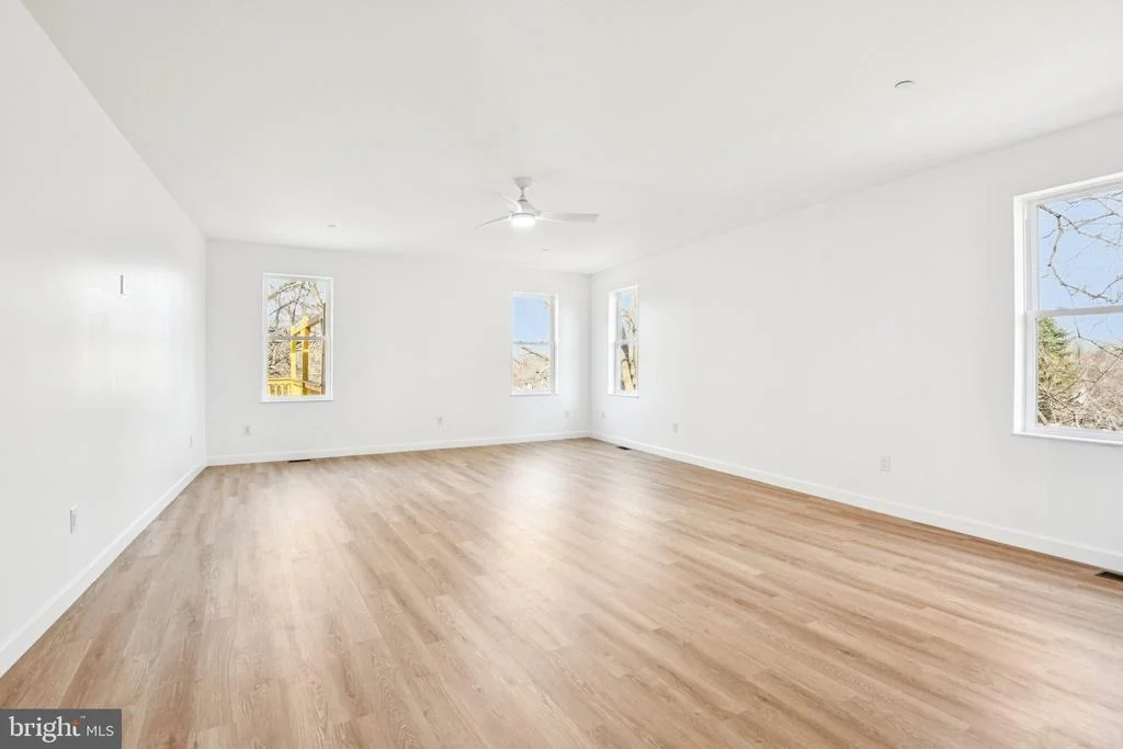 Photo of 8325 GROVE ANGLE ROAD