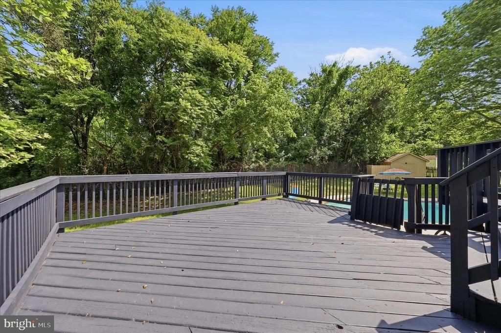 Photo of 6135 FIELDCREST COURT