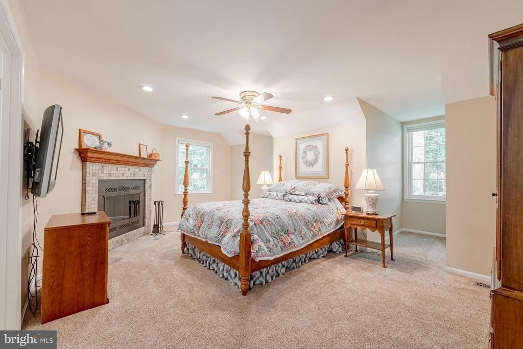 Photo of 10922 SHADOW LANE