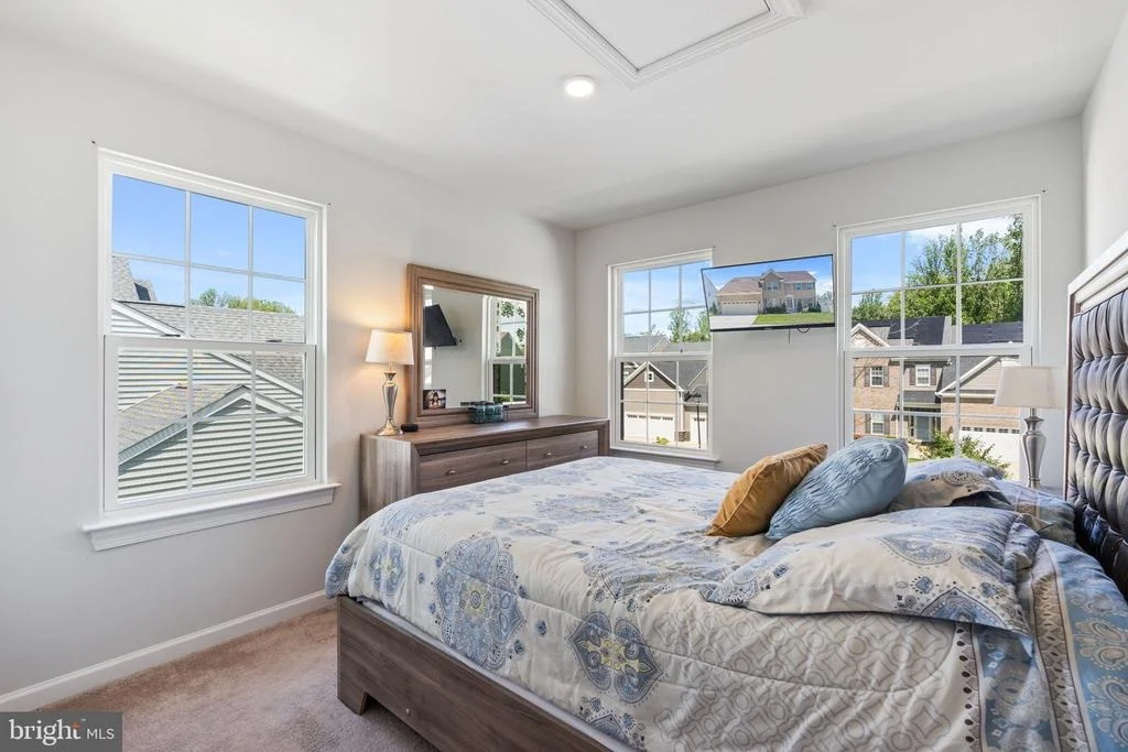 Photo of 5809 MCINTOSH PLACE