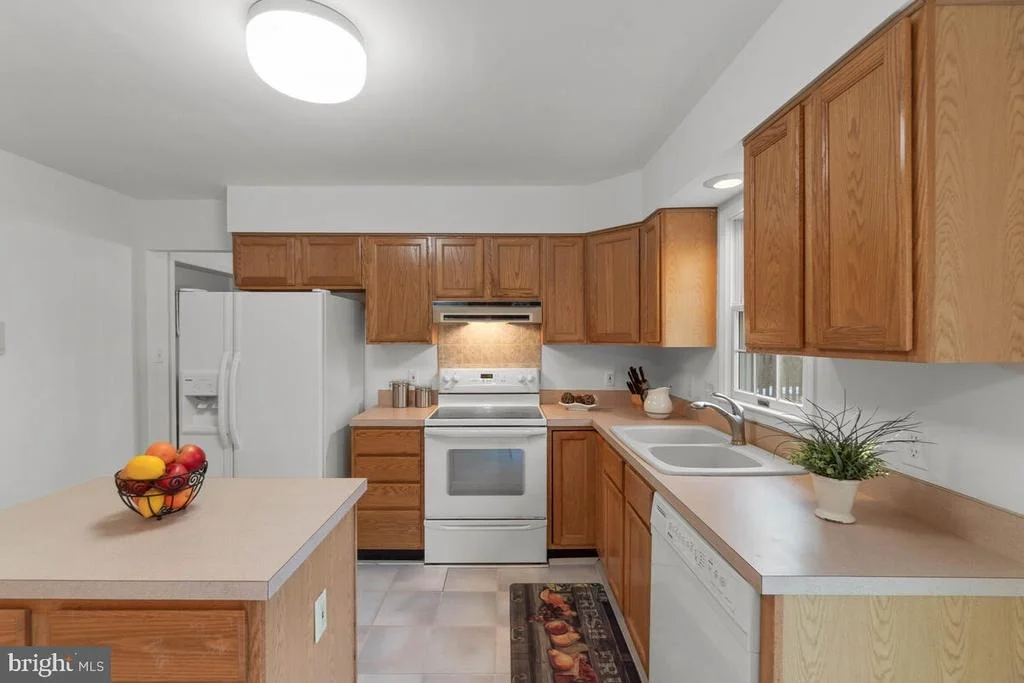 Photo of 7580 MERRYMAKER WAY