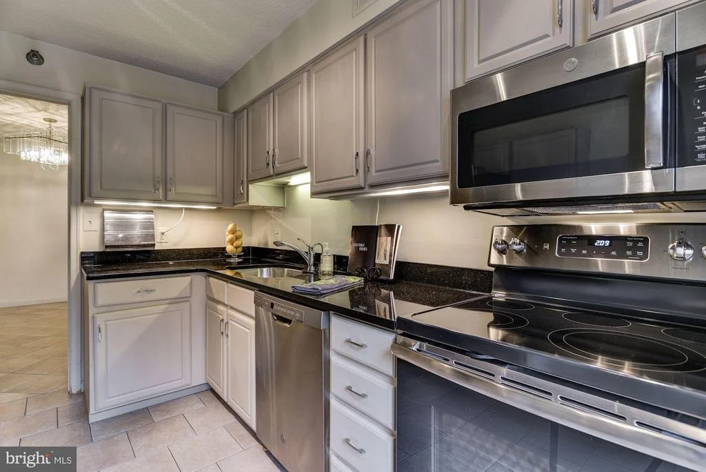 Photo of Unit 302 at 14805 PENNFIELD CIRCLE